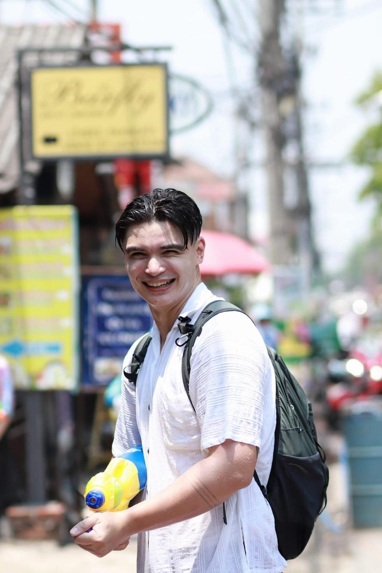 W2 Hostel 清邁 外观 照片